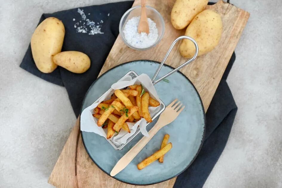 Jak się robi frytki w frytkownicy beztłuszczowej – proste i zdrowe przepisy