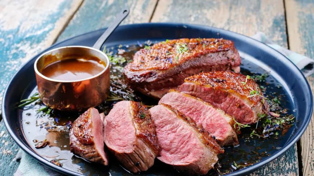 Soczysty przepis na pierś kaczki: przygotuj jak szef kuchni