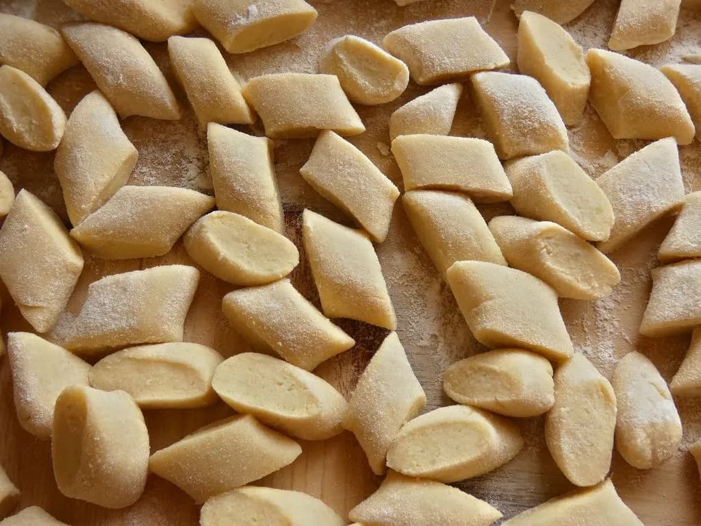 Jak uniknąć sklejania kopytek po ugotowaniu – sprawdzone metody